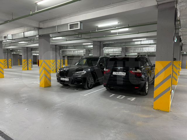 Машиноместо, 14 м² 3